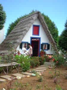 house, nature, madeira, portugal, island, vacations, summer, thatched roof, tourism, garden, madeira, Casas de Madeira.