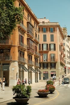 Beautiful architectural buildings in Palma, Spain, captured during a sunny day in summer. casas para alugar.